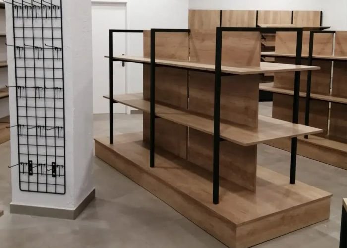 Estanterías, guardado y accesos metálicos